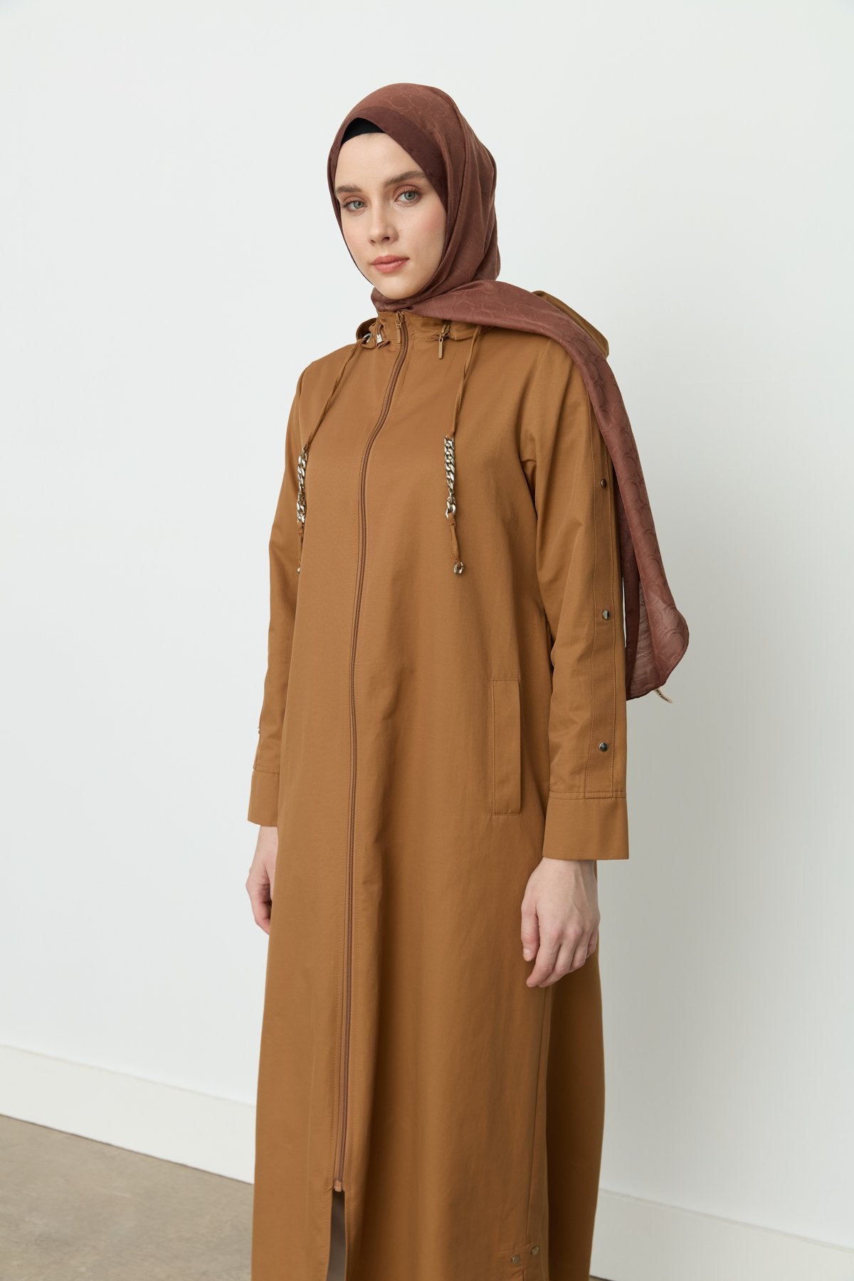 zincir-detayli-seyyar-kapsonlu-pardesu-camel-244768.jpg