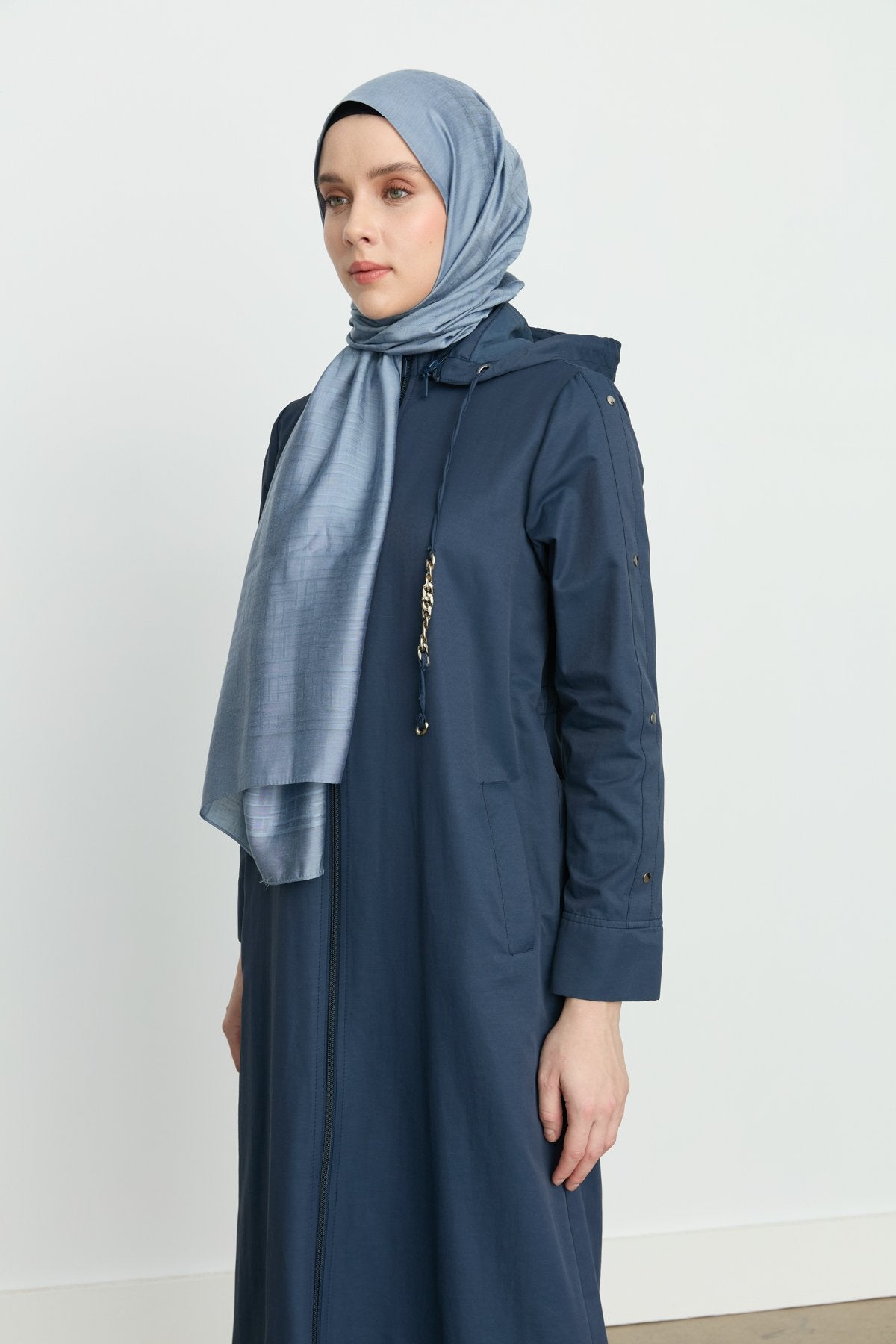 Chain Detailed Removable Hooded Trench Coat - Navy Blue