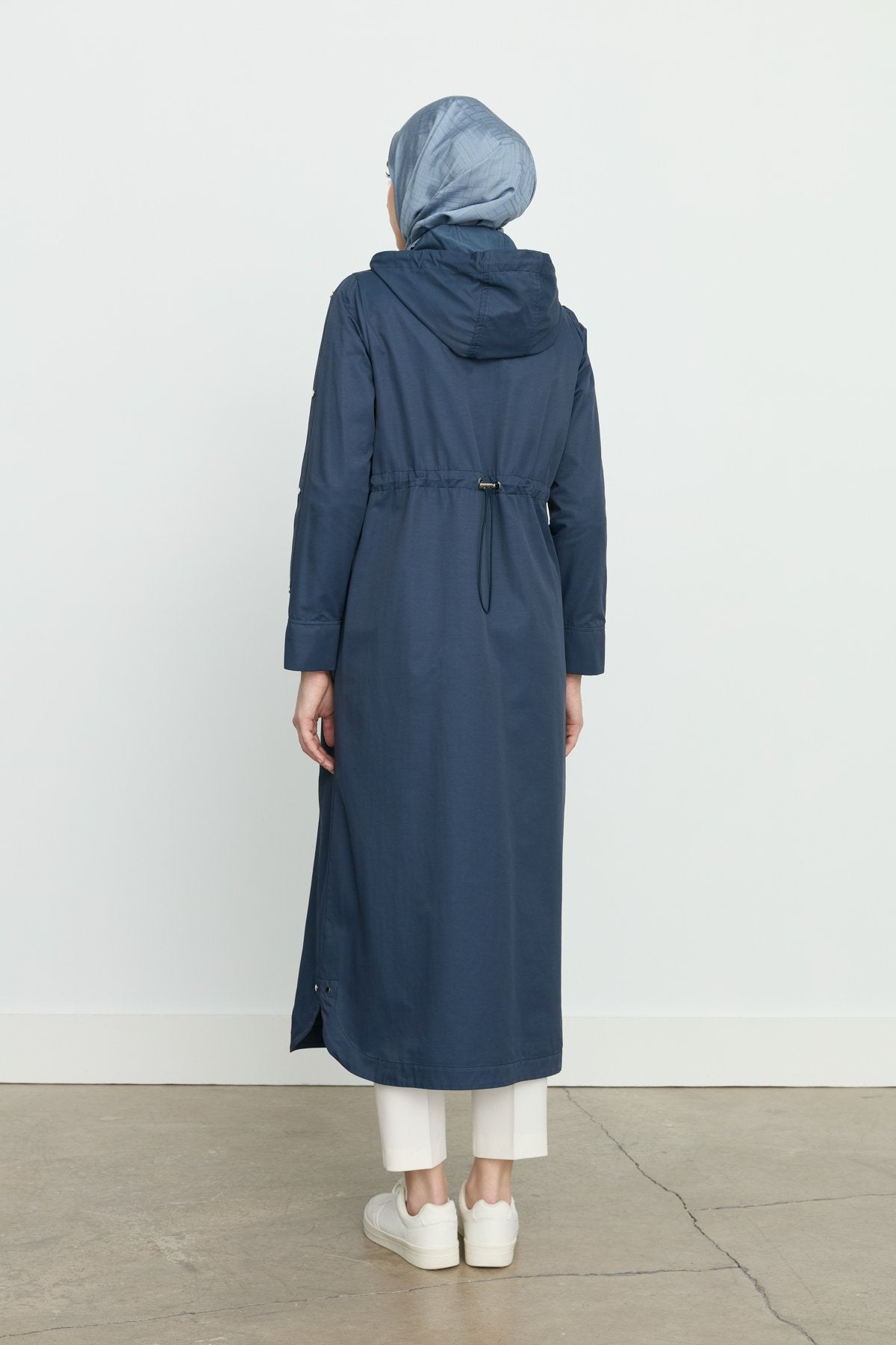 Chain Detailed Removable Hooded Trench Coat - Navy Blue